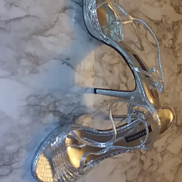 Heels - Picture 2 of 3